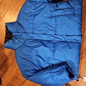 NWT Calvin Klein Performance reversible puffer jacket size XL